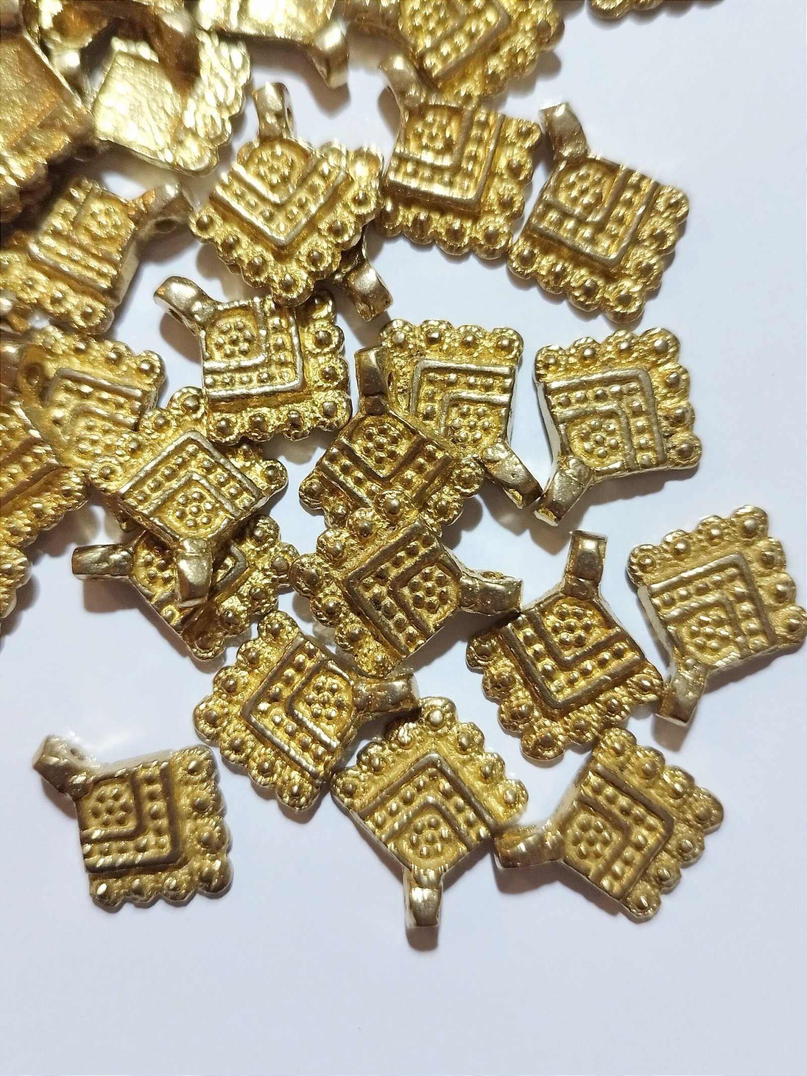 Geometric Diamond Brass Charms – Pack of 5 Pieces - Image 5