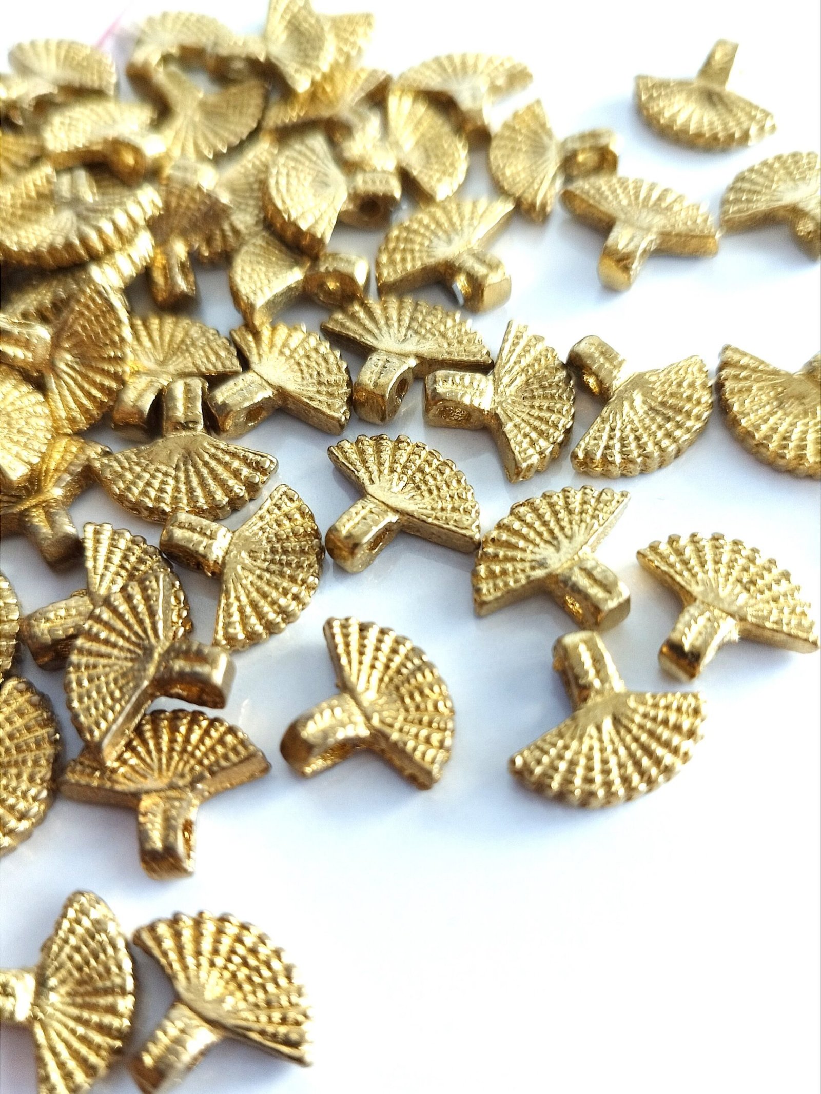 Shell Brass Charms – Pack of 10 Pieces - Image 6