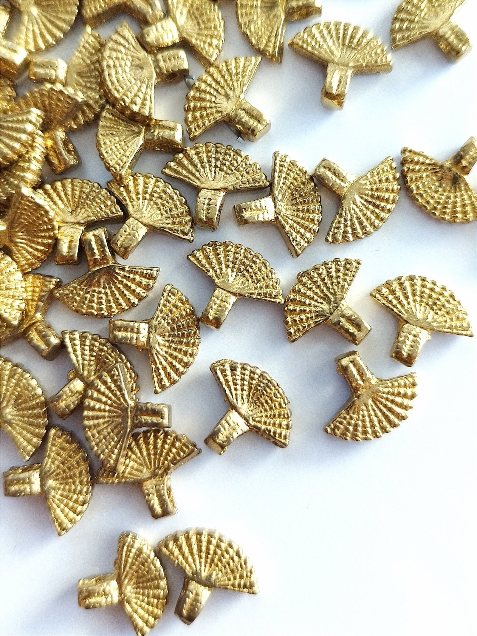 Shell Brass Charms – Pack of 10 Pieces