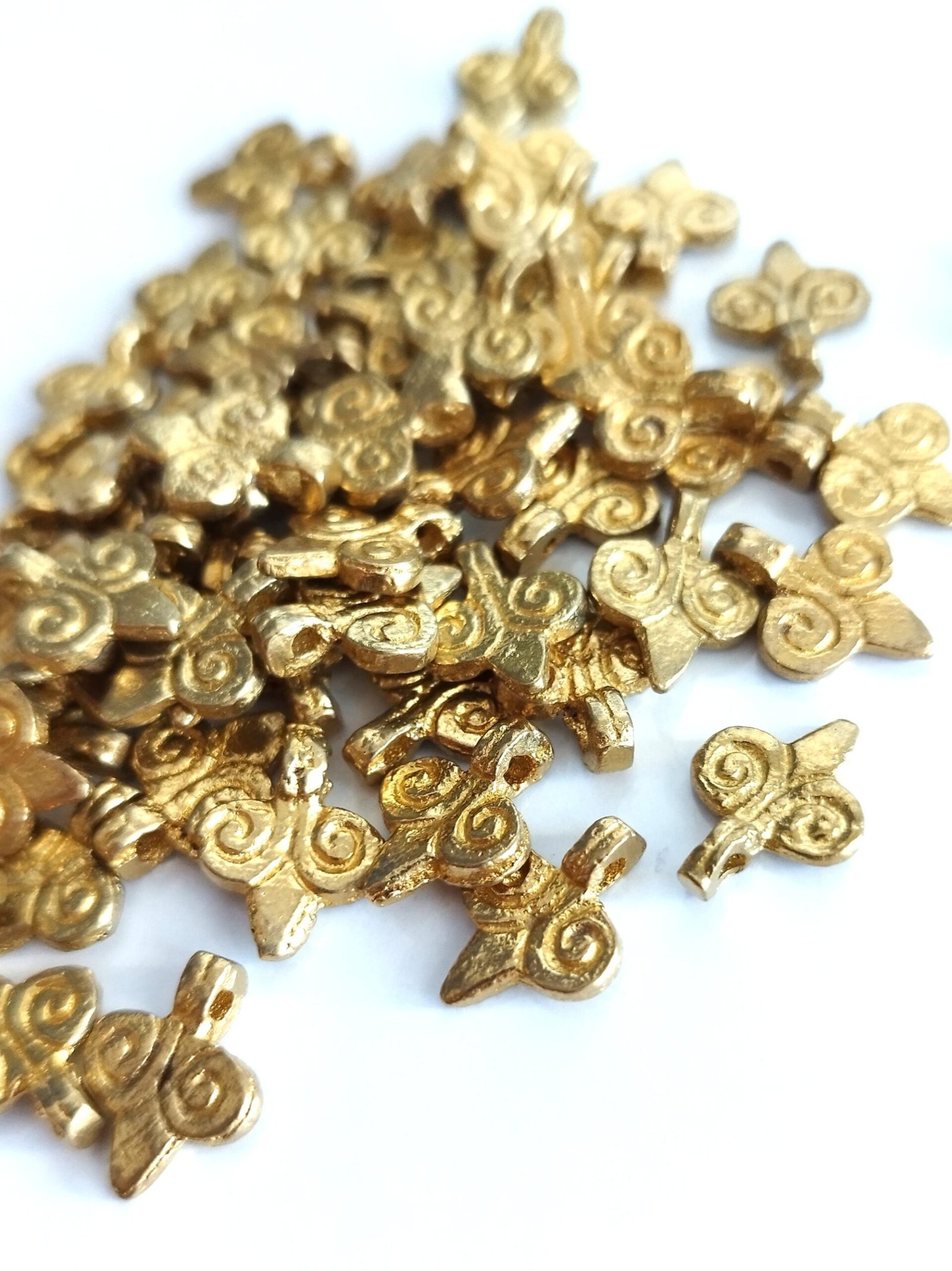 Spiral Arrowhead Brass Charms – Pack of 10 Pieces - Image 3