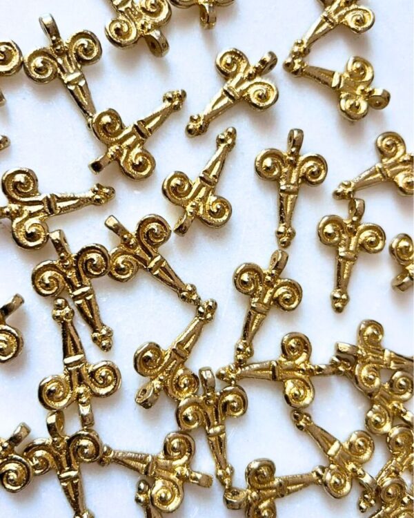 Spiral Cross Brass Charms – Pack of 5 Pieces