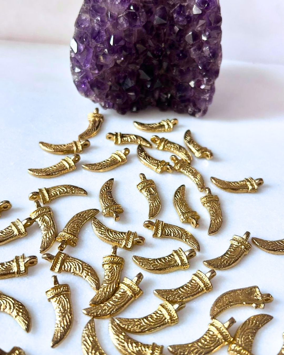 Talon Horn Brass Charms – Pack of 5 Pieces - Image 3