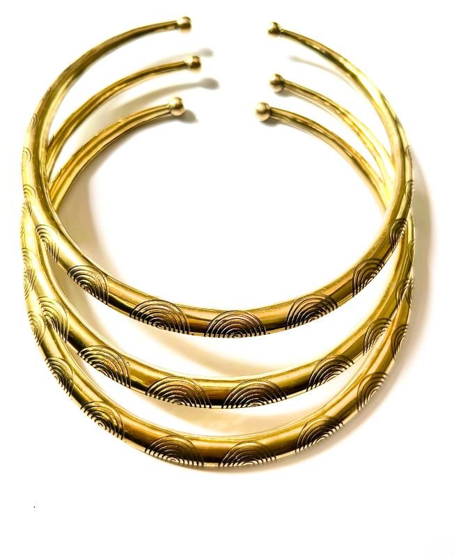Arc Etched Design Brass Choker
