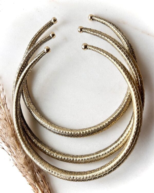 Open Scroll Brass Choker