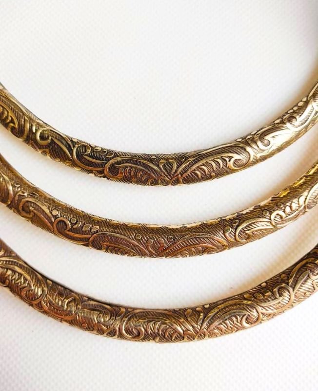 Ornate Finish Brass Choker - Image 3