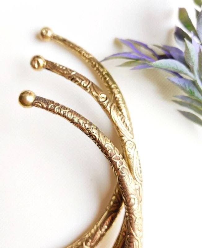 Ornate Finish Brass Choker - Image 2