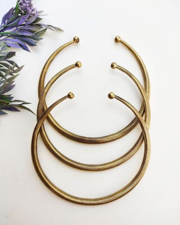 Ribbed Finish Brass Choker
