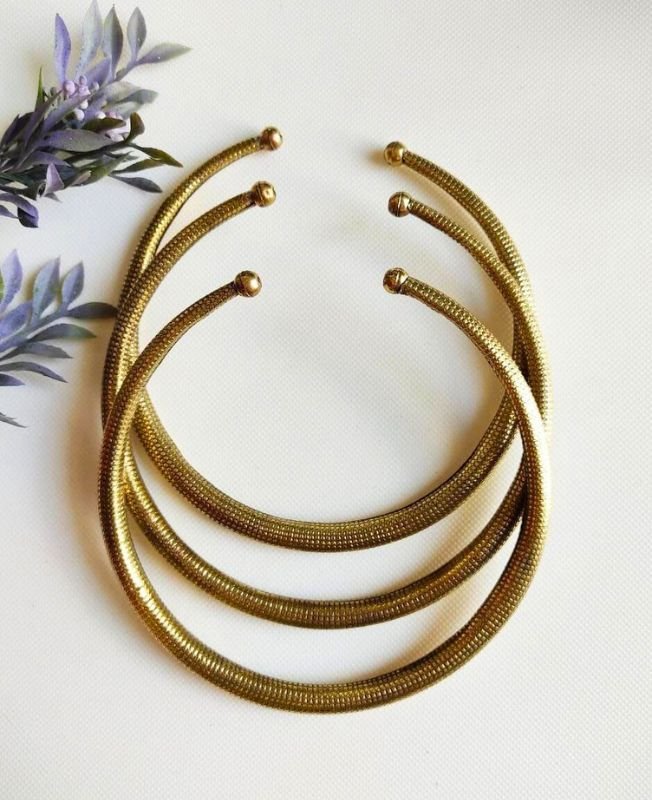 Honeycomb Finish Brass Choker