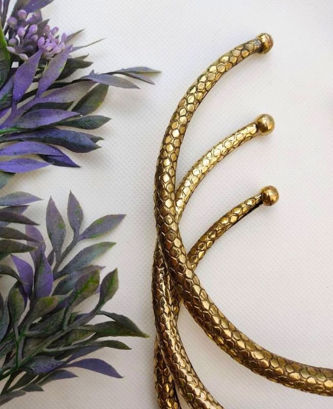 Hexagon Finish Brass Choker - Image 3