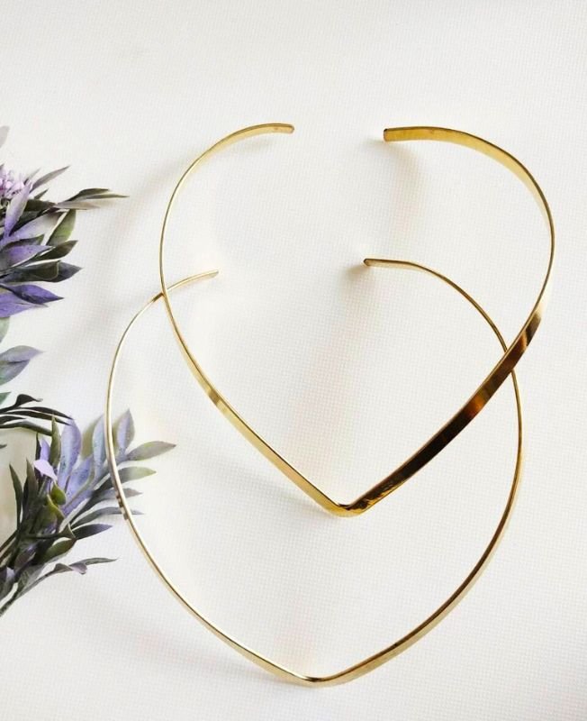 Sculpted V Collar Brass Choker - Image 6