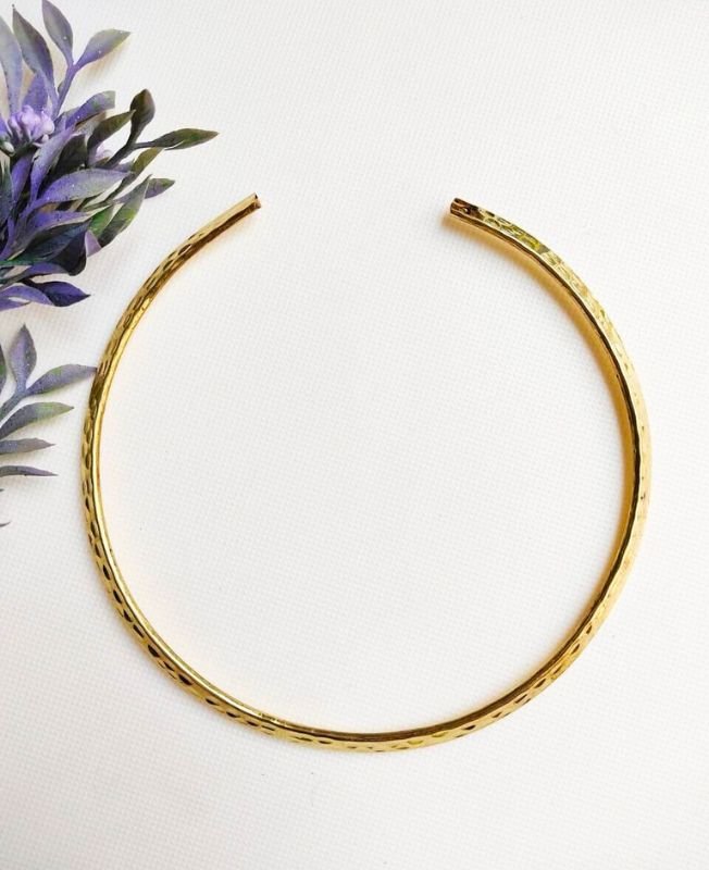 Sleek Curve Finish Brass Choker - Image 2