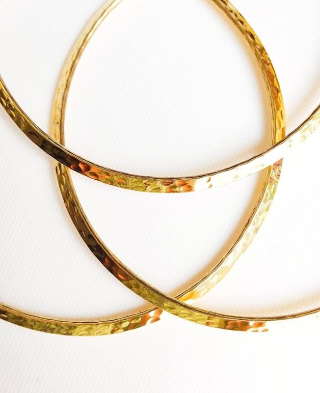 Sleek Curve Finish Brass Choker - Image 3