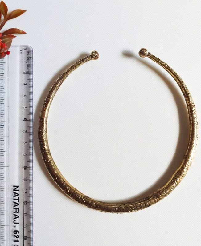 Embossed Botanical Tribal Brass Choker - Image 5