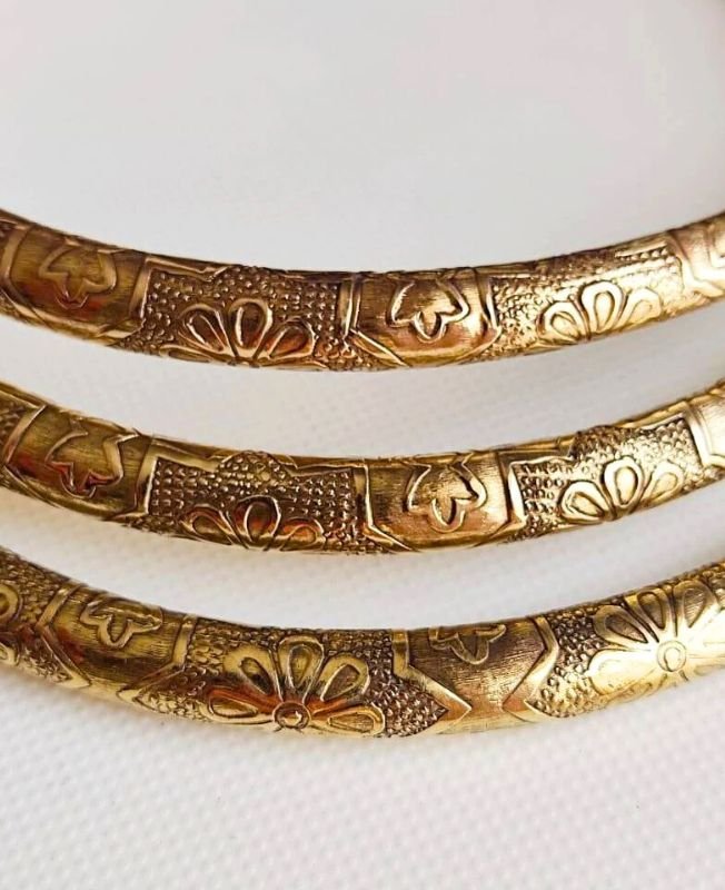 Tribal Finish Brass Choker - Image 3