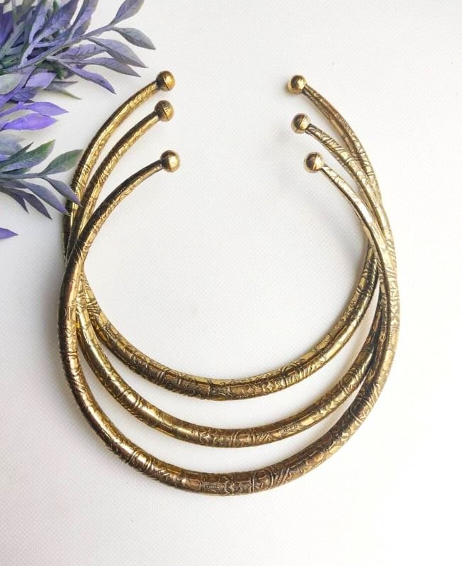 Unique Finish Brass Choker