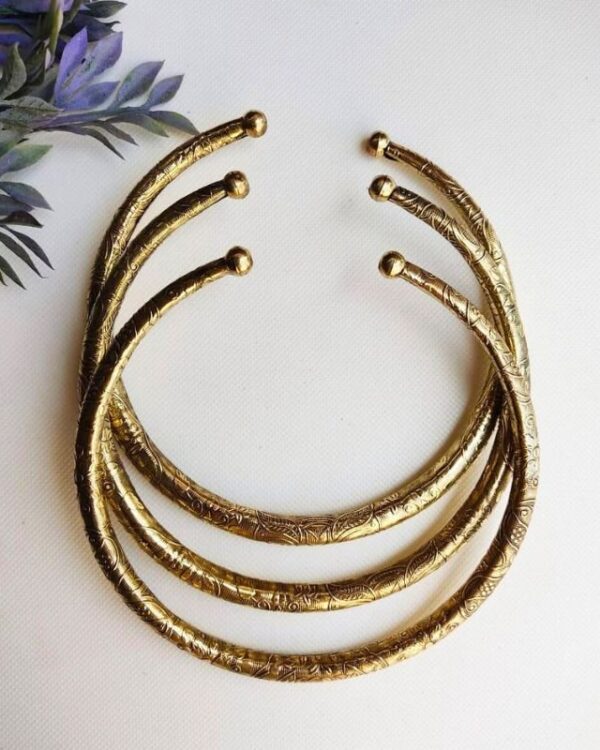 Geometric Finish Brass Choker