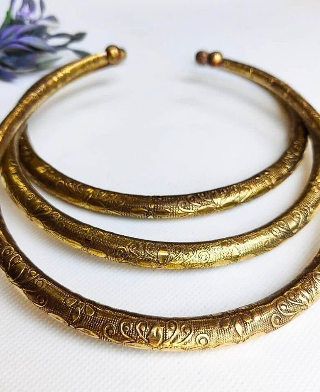 Royal Finish Brass Choker - Image 4