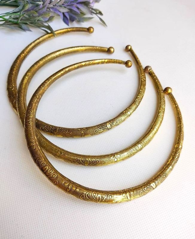Royal Finish Brass Choker - Image 3