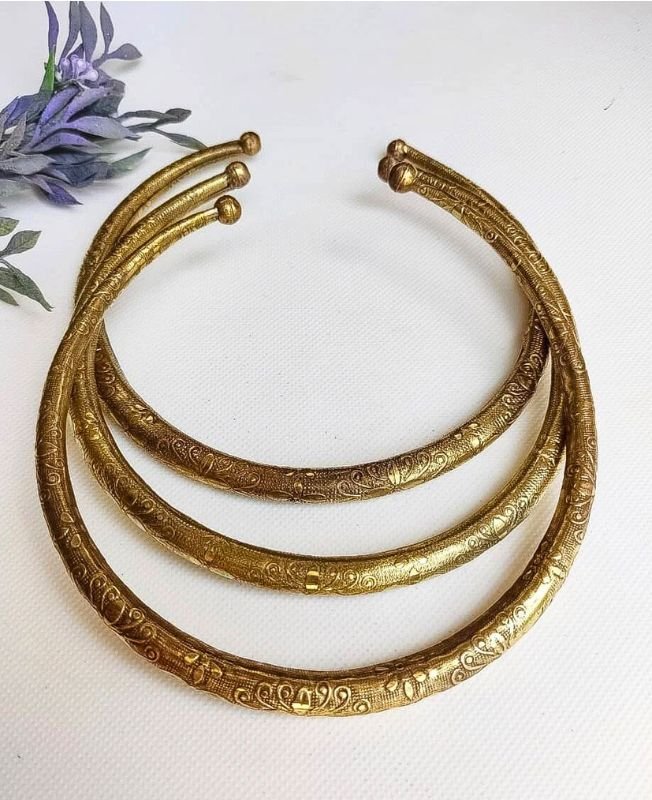 Royal Finish Brass Choker - Image 5