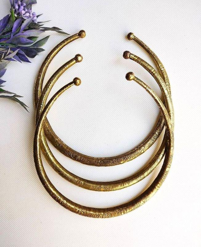 Royal Finish Brass Choker