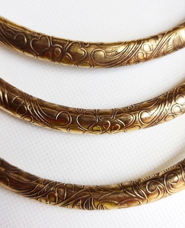Swirl Finish Brass Choker - Image 3