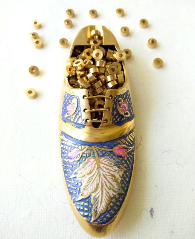 2.5mm Unique Brass Donut Beads – 10g
