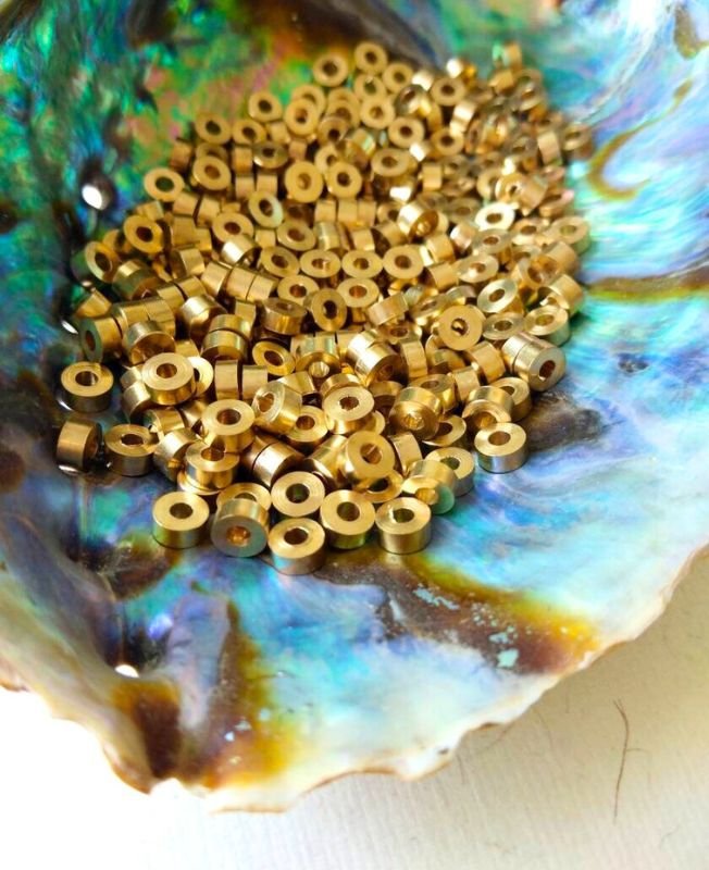 2.5mm Unique Brass Donut Beads – 10g - Image 4