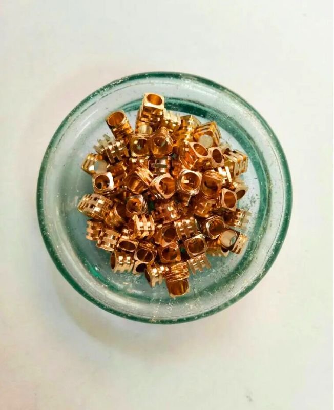 4mm Brass Square Geometric Beads – 10g - Image 4