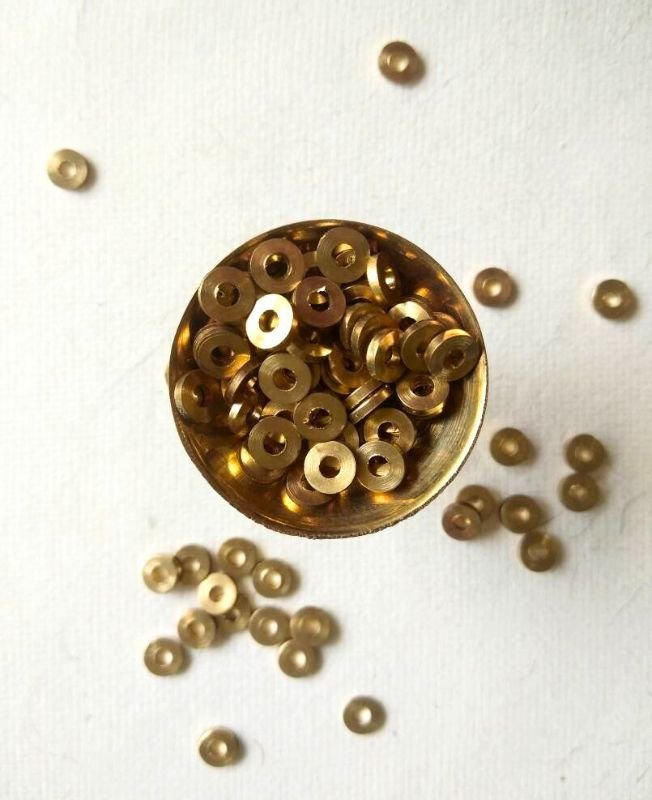 1.5mm Brass Tyre Geometric Beads – 10g - Image 5