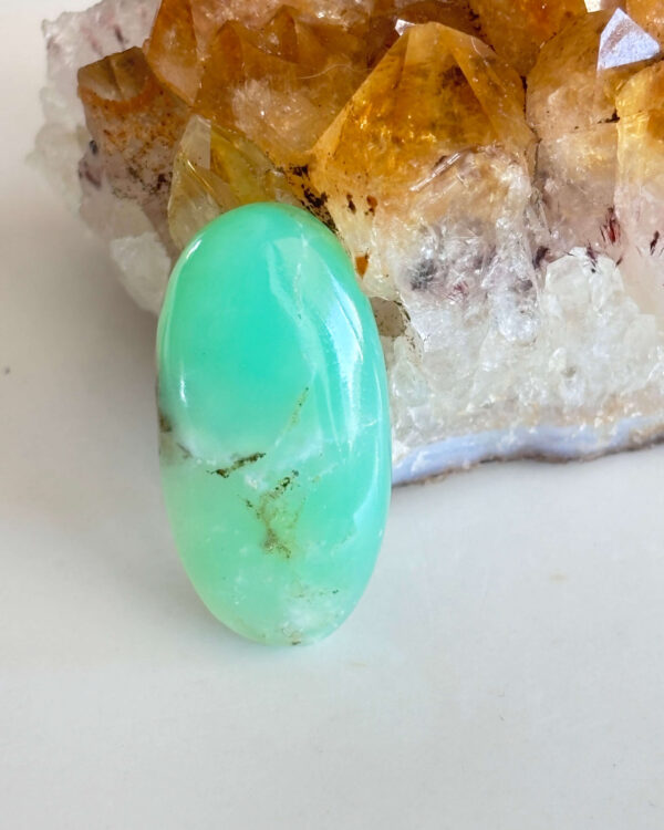 Unique Natural Chrysoprase Stone for Jewelry