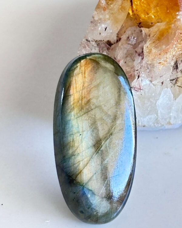 Labradorite Cabochon for Pendant Making – Premium