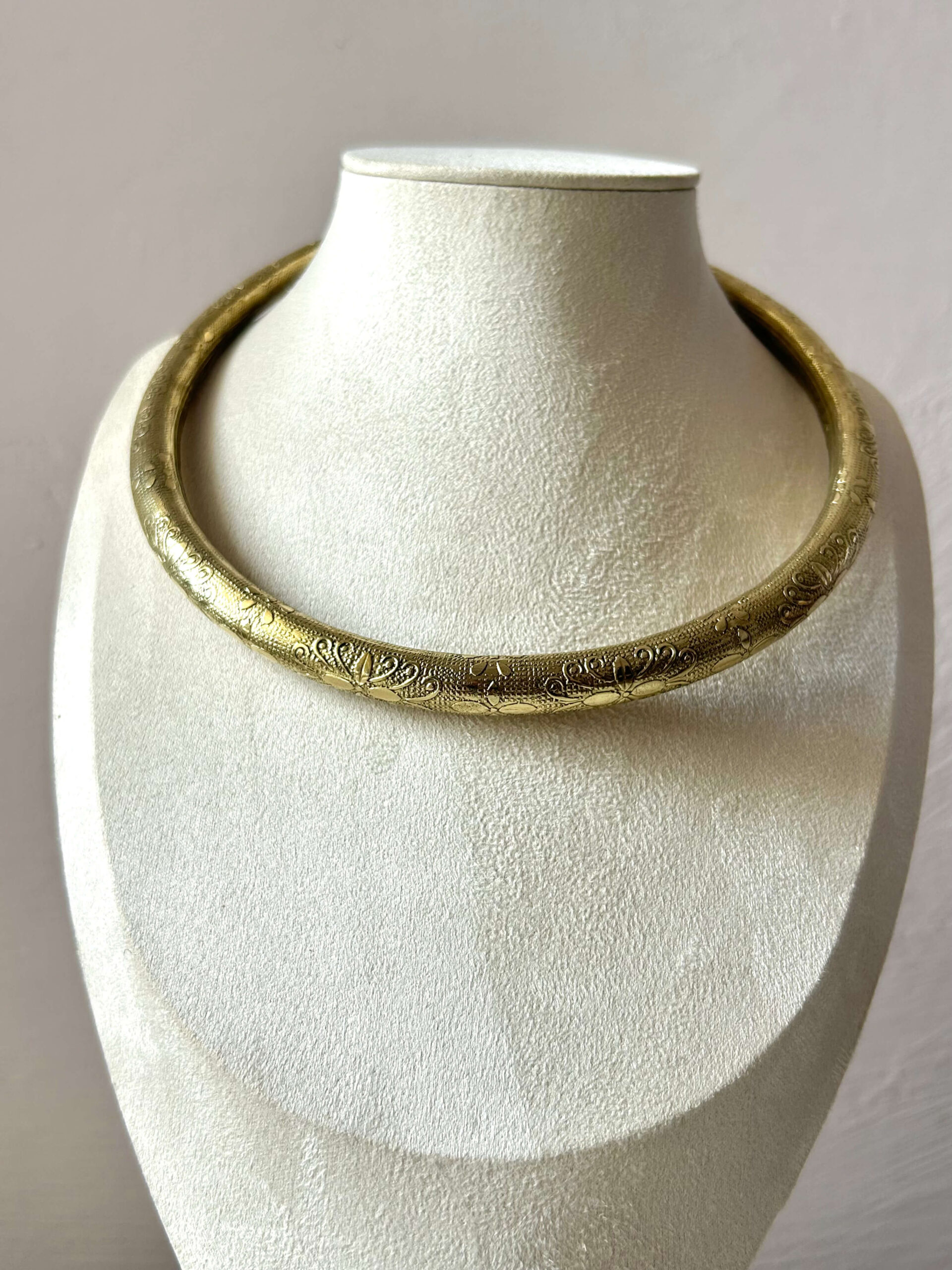 Royal Finish Brass Choker - Image 8