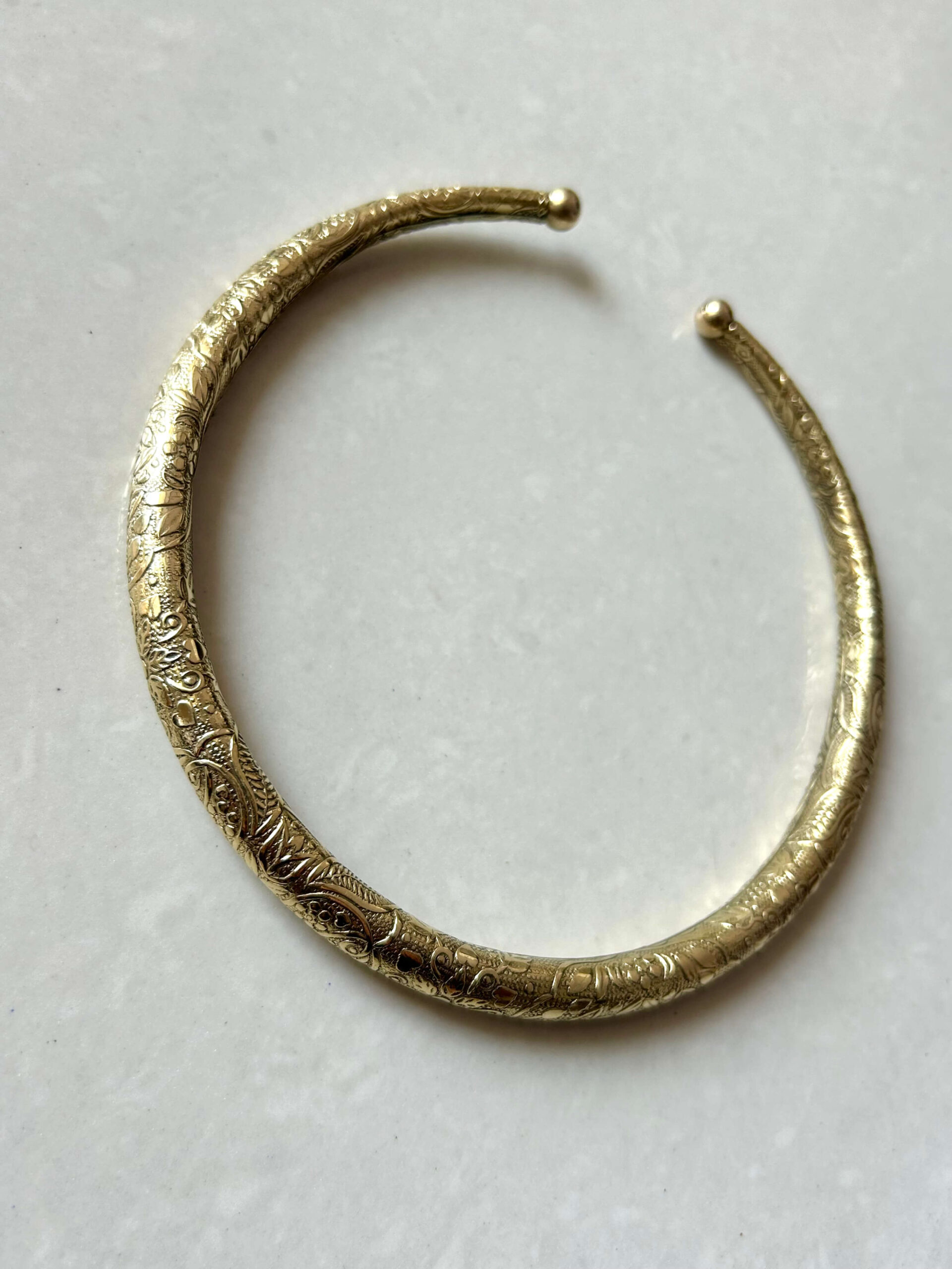 Geometric Finish Brass Choker - Image 8