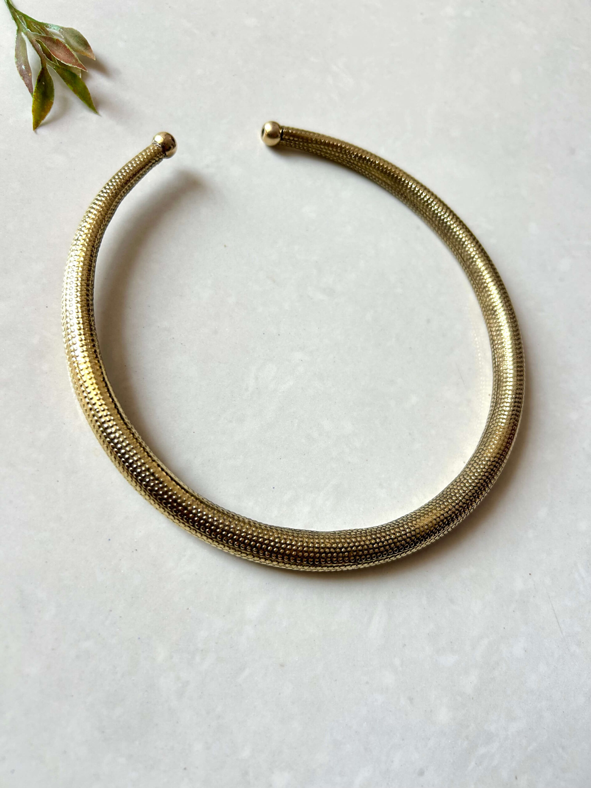Honeycomb Finish Brass Choker - Image 7