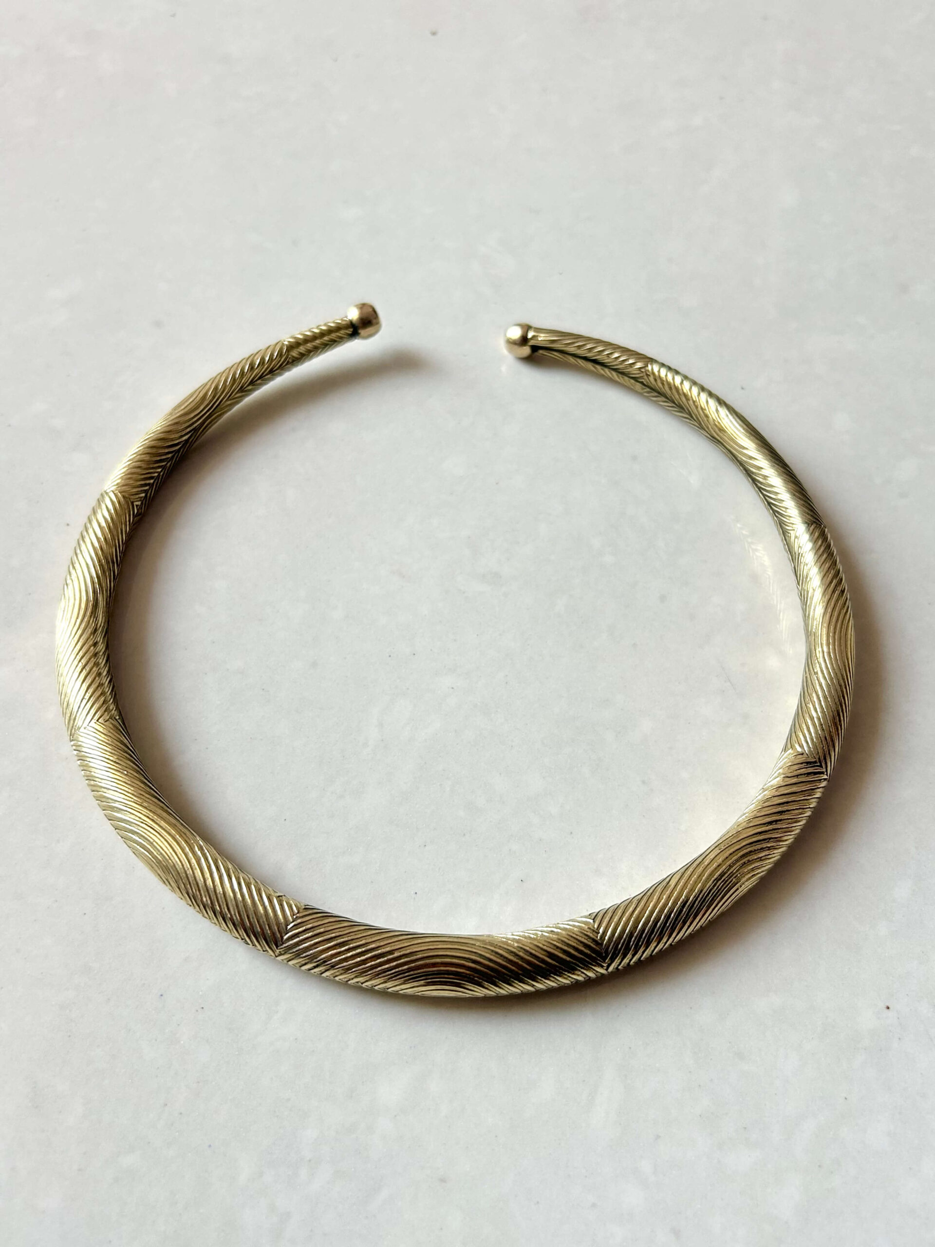Decorative Twist Finish Brass Choker - Image 8
