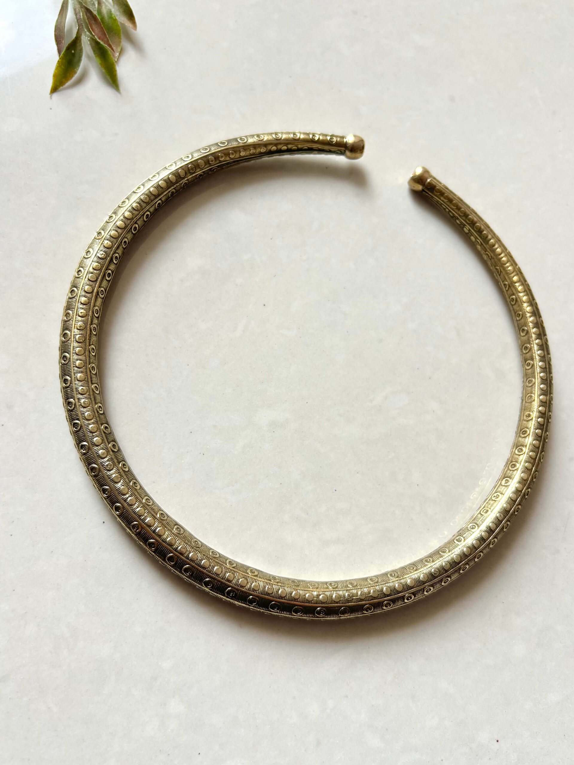 Open Scroll Brass Choker - Image 5