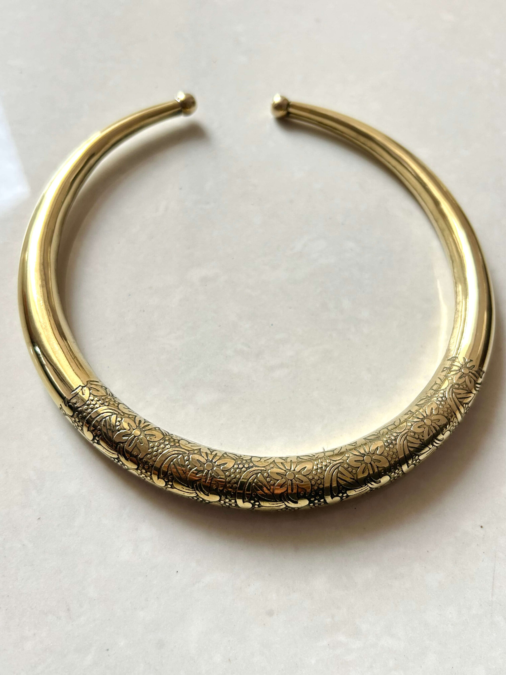 Engraved Floral & Smooth Brass Choker - Image 3