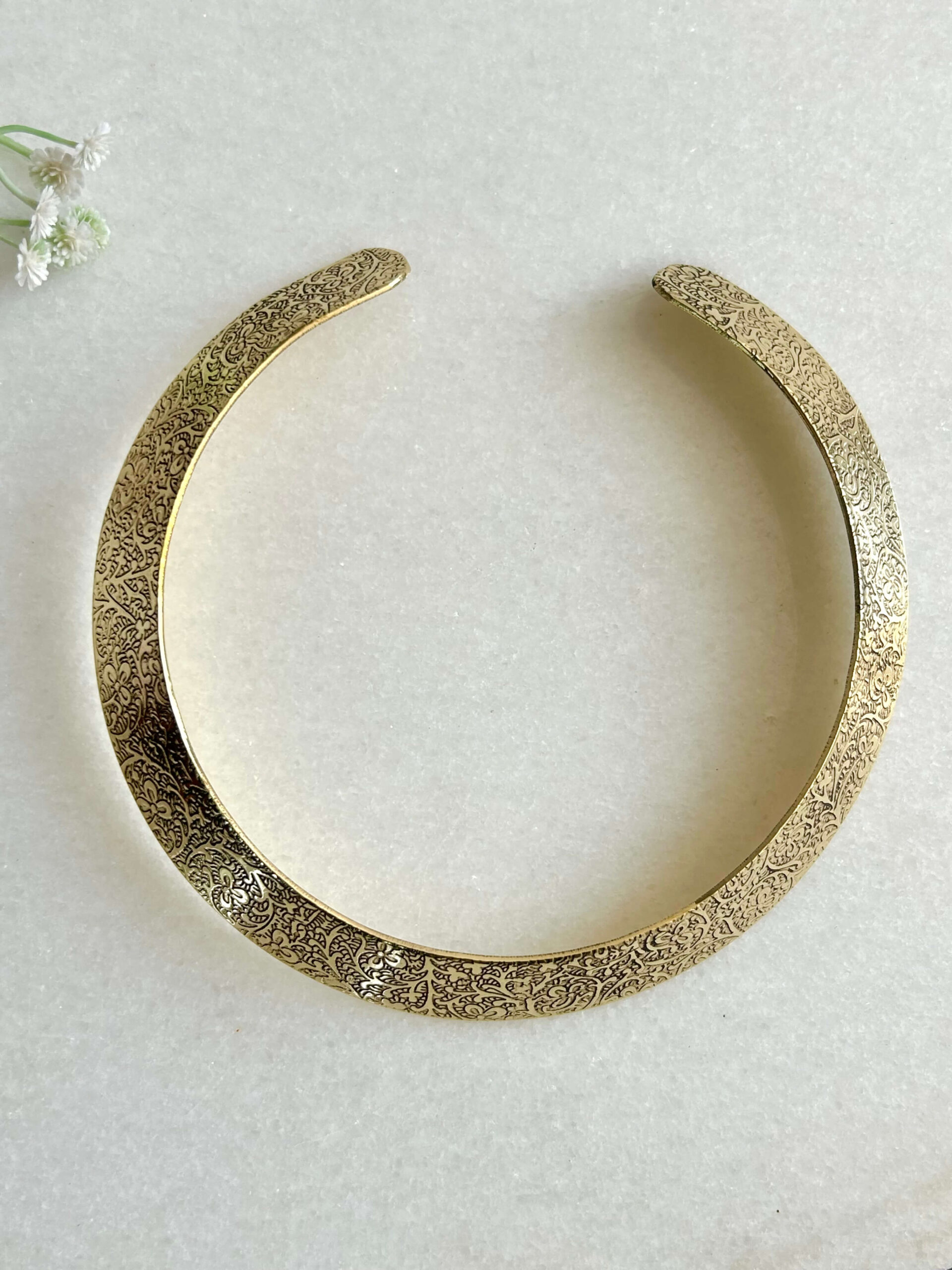 Standout Floral Pattern Collar Brass Choker - Image 6