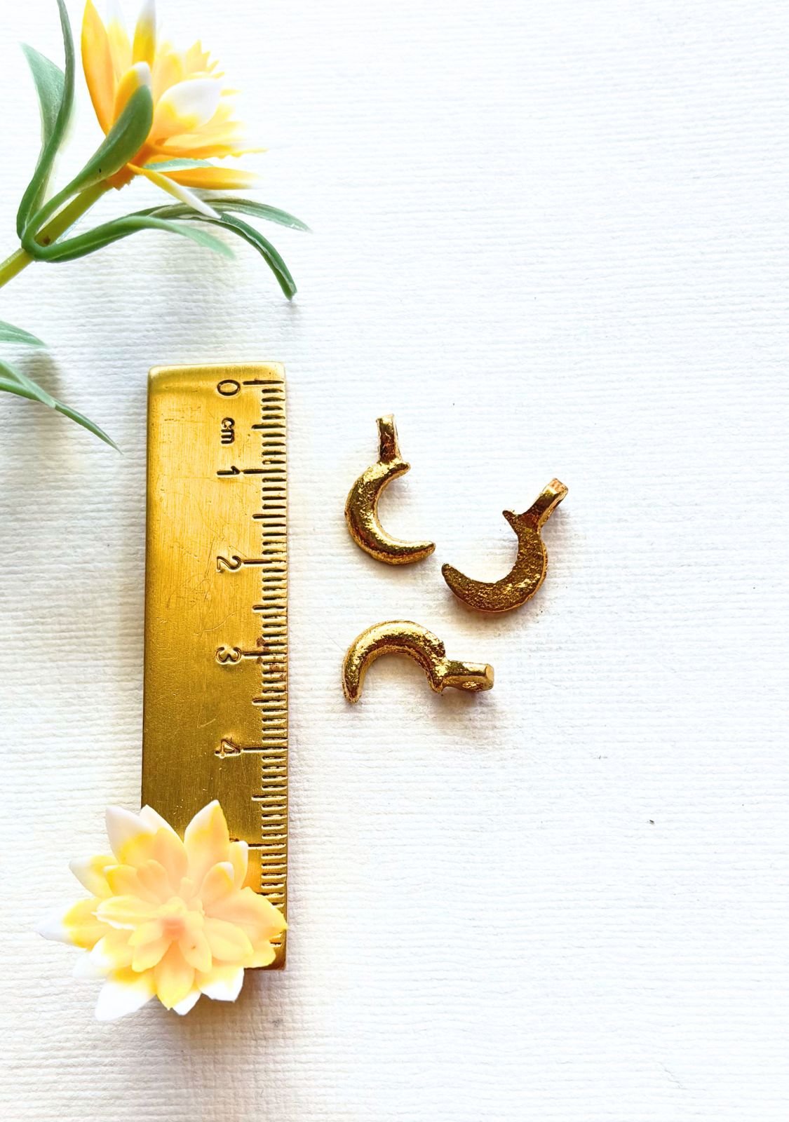 Small Moon Charms – Pack of 10 Pieces - Image 3