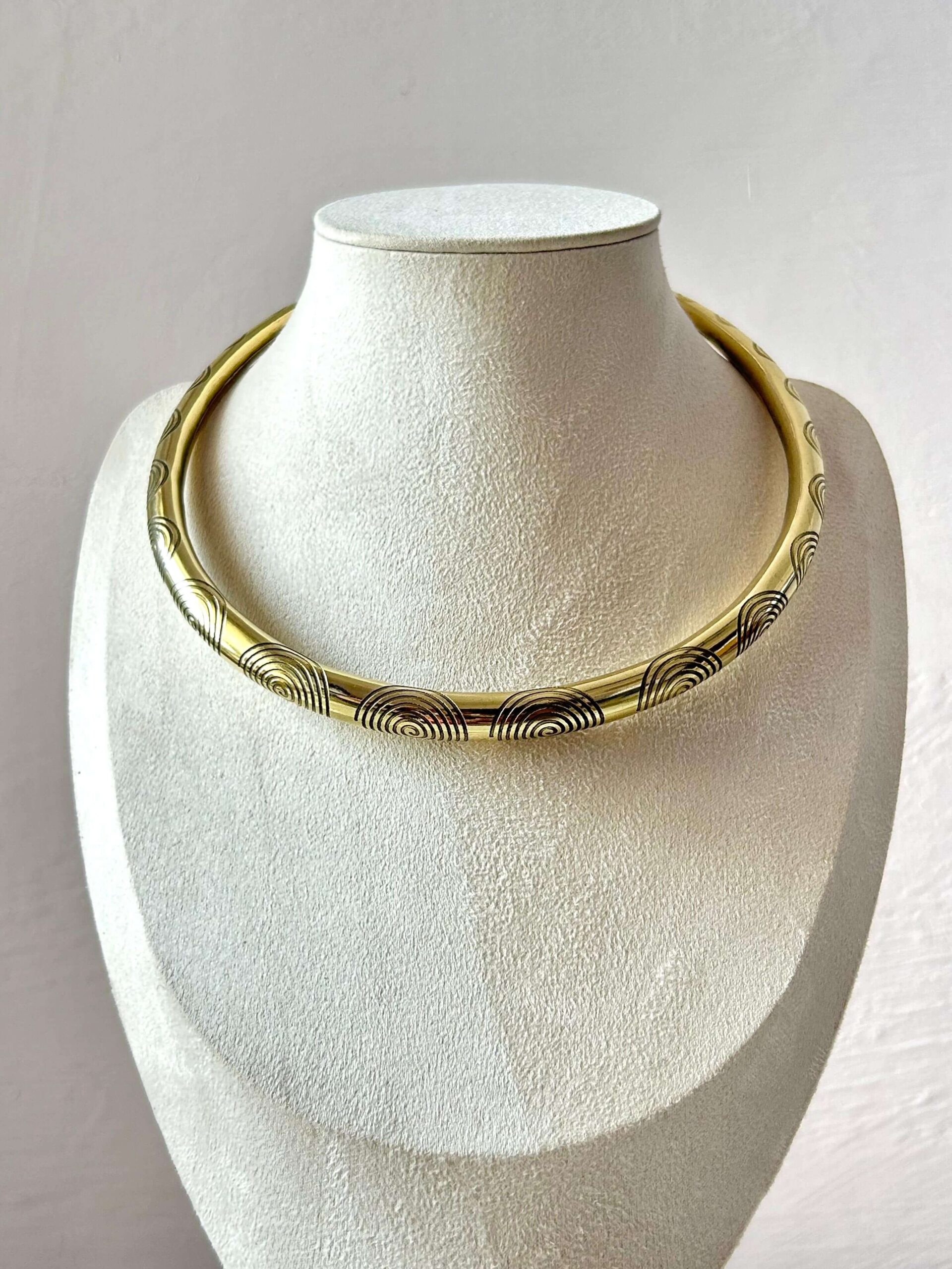 Arc Etched Design Brass Choker - Image 2