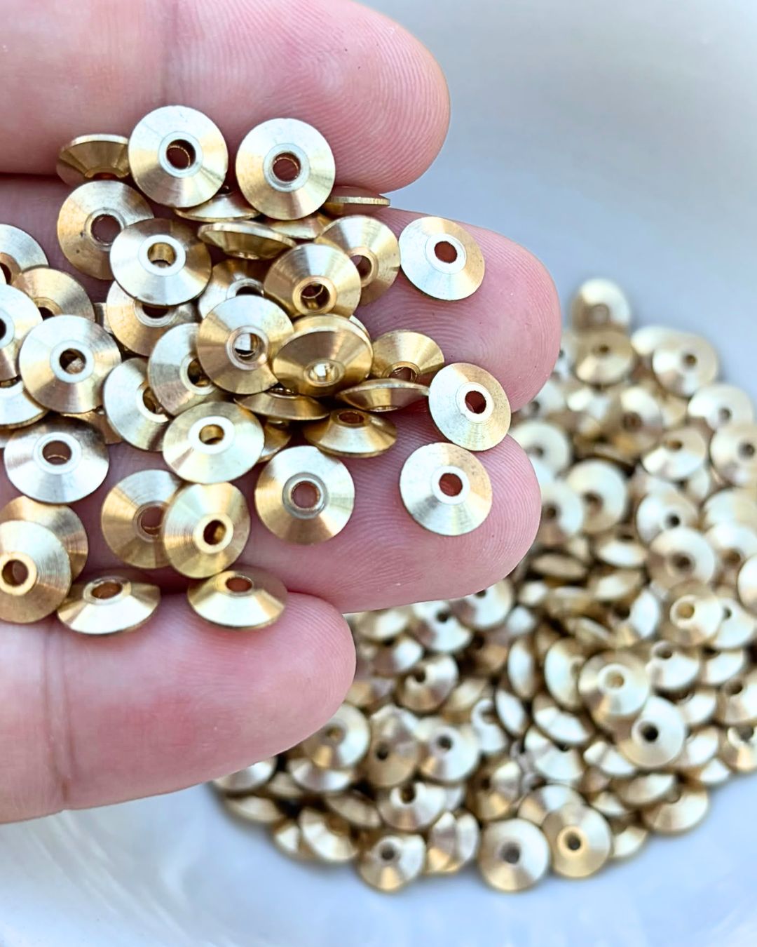 2x9mm Disc Brass Beads – 10g - Image 4