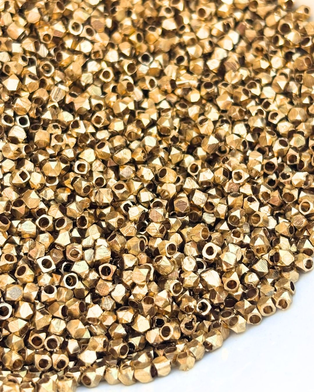 2mm Diamond Cut Beads – 10g - Image 2