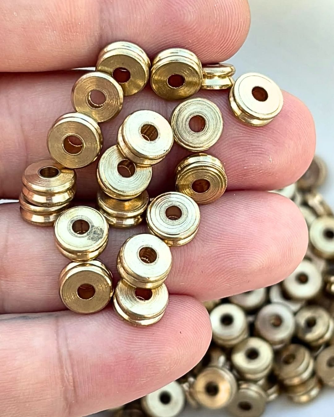 3.5mm Brass Rondelle Tyre Beads – 10g - Image 2
