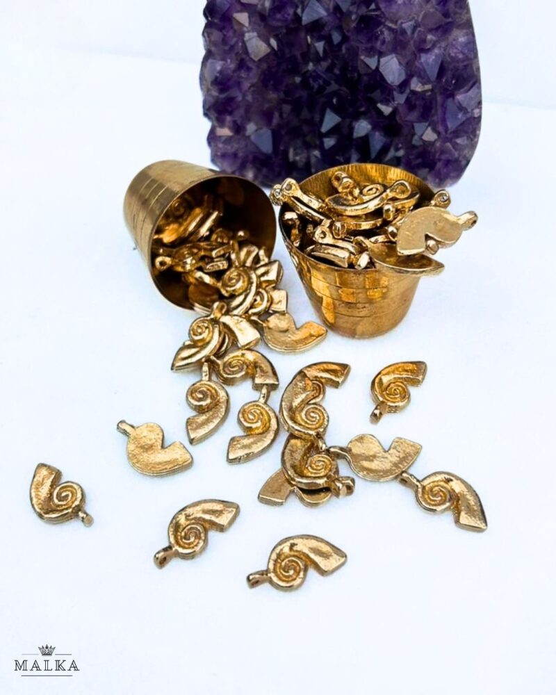 Spiral Seashell Brass Charms – Pack of 5 Pieces