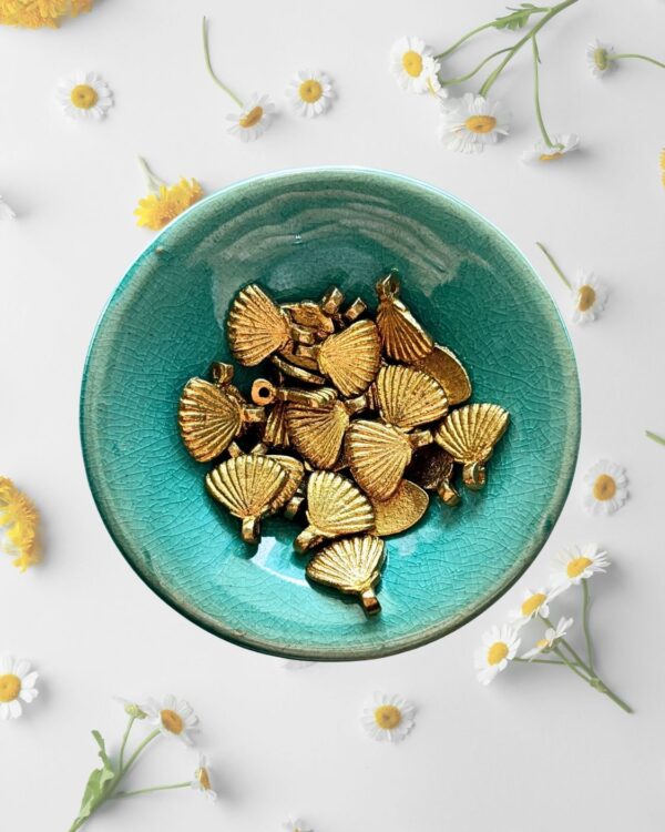 Shell Brass Charms – Pack of 10 Pieces