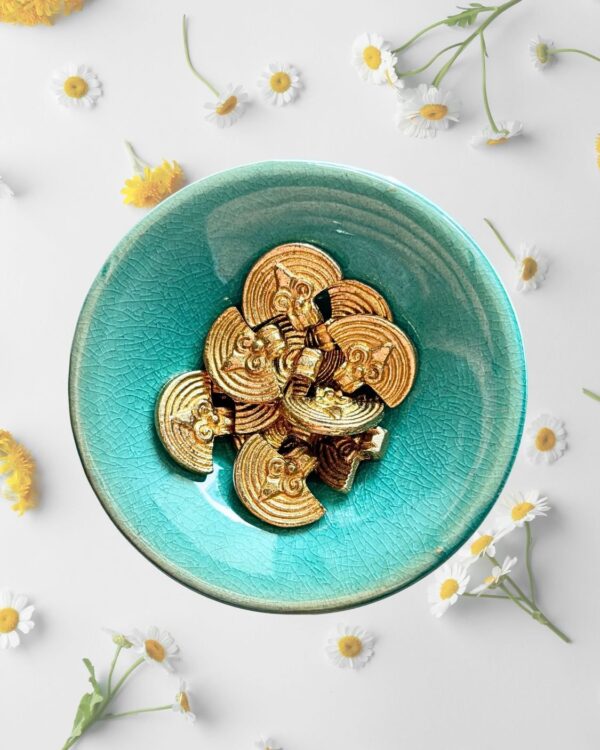 Round Fan Spiral Brass Charm – Pack of 5 Pieces