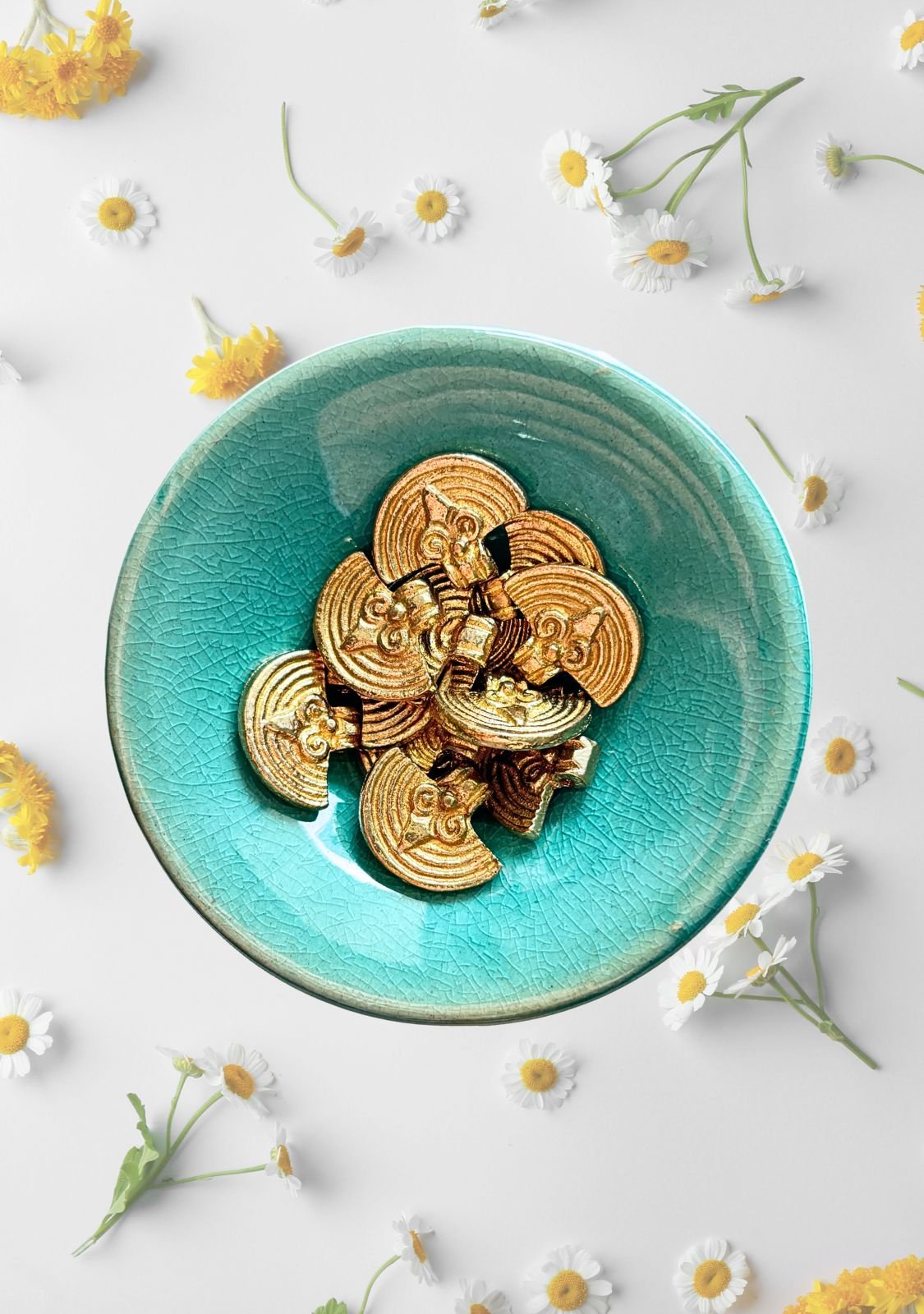 Round Fan Spiral Brass Charm – Pack of 5 Pieces