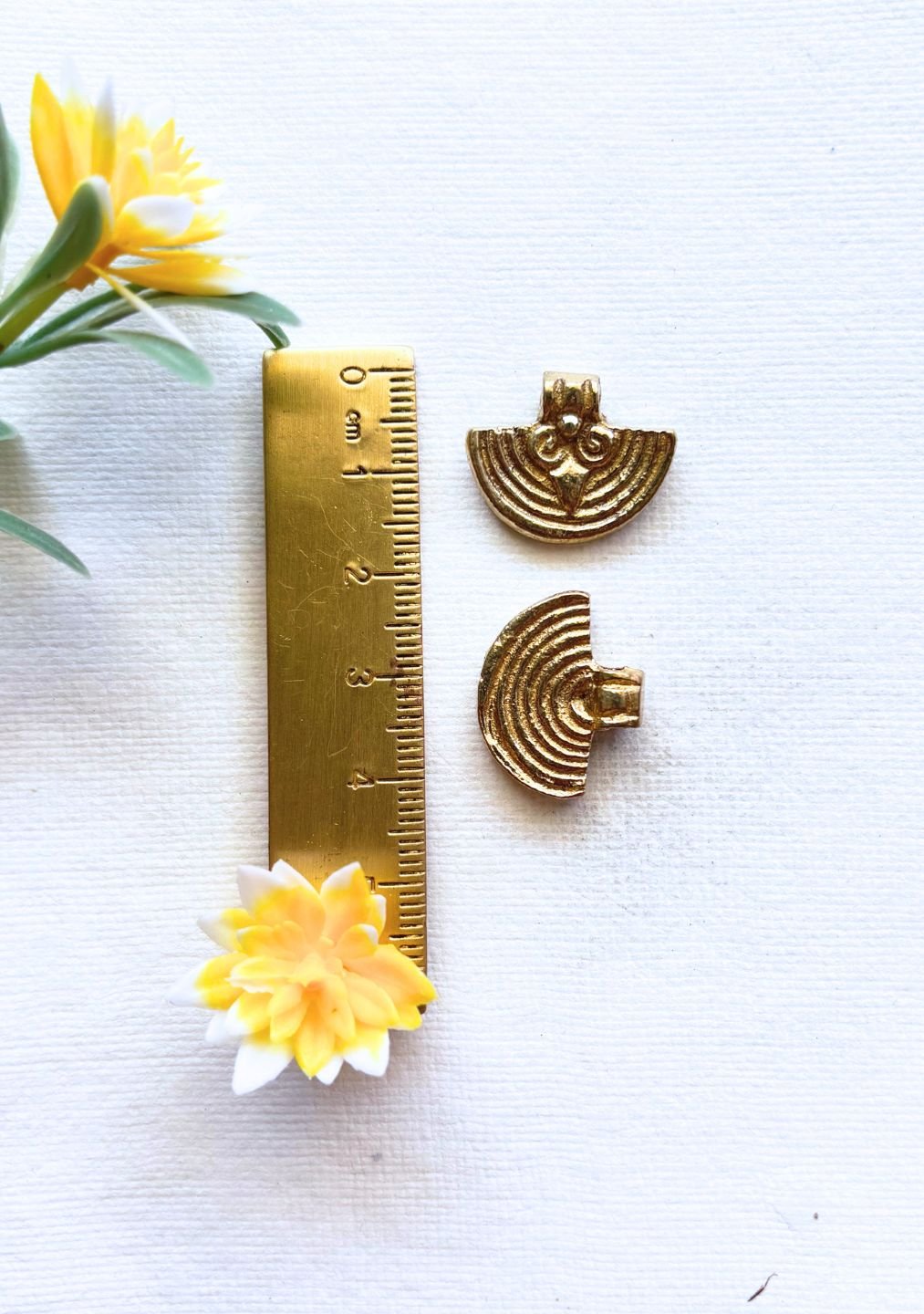 Round Fan Spiral Brass Charm – Pack of 5 Pieces - Image 3