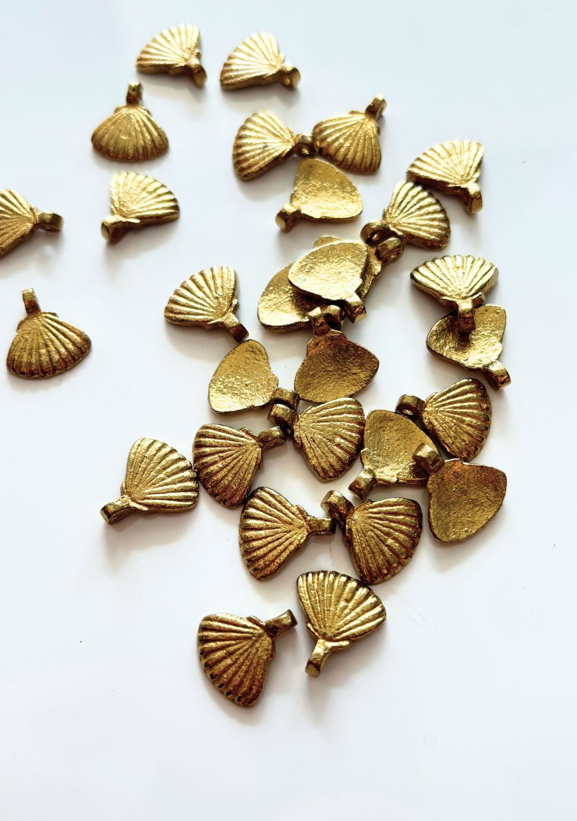 Shell Brass Charms – Pack of 10 Pieces - Image 4