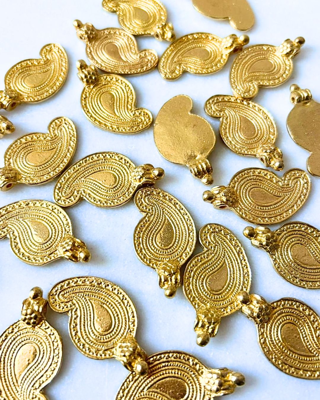 Paisley Textured Drop Brass Charms – 1 Piece